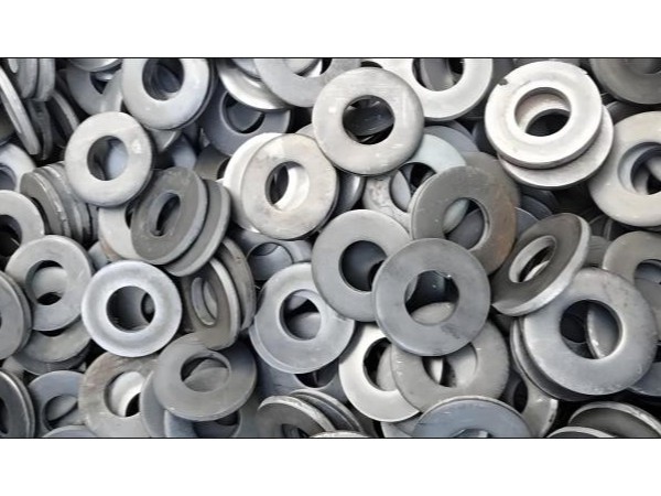 告別低效排料！唯思特自動整列機讓螺栓平墊