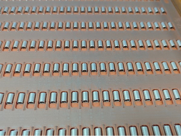 端子整列機(jī)五金行業(yè)應(yīng)用案例