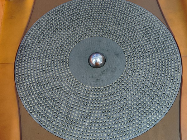 螺絲釘自動整列+研磨拋光應用案例