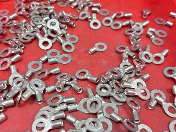 唯思特整列機(jī)：接線(xiàn)端子自動(dòng)化精密排列與供料解決方案