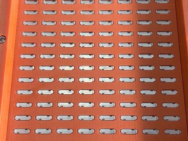 異形五金件自動整列|應(yīng)用案例