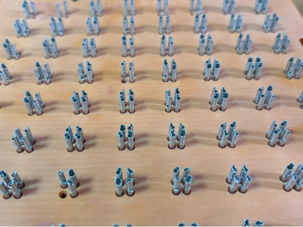 攻克pin針區分杯口排列難題：唯思特整列機以物理智能引領自動化革新