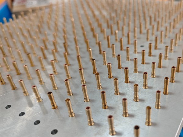 五金件銅管與銅爪的高效組裝解決方案-零件整列機(jī)