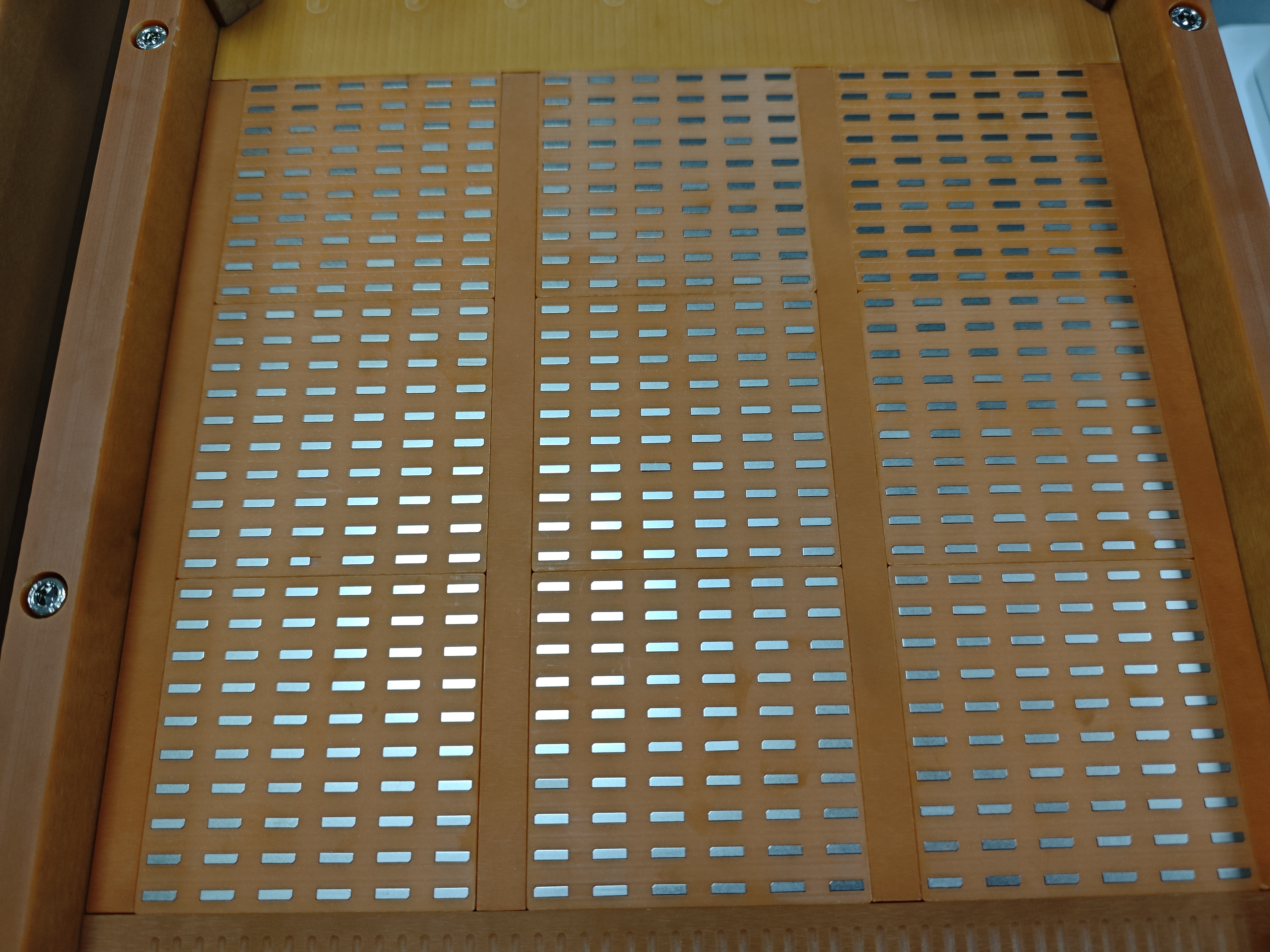 異形磁鐵整列機|排列機|搖擺機|擺盤機|振動盤