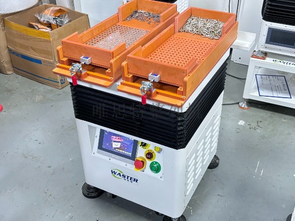 工廠自動化正從 “人工堆疊” 向 “設備替代” 快速轉變，你們排列還在用人工？